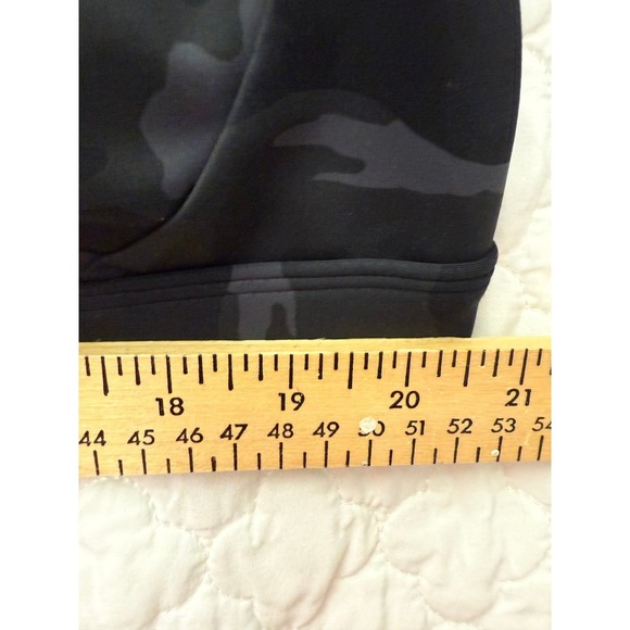 Athleta Black and Gray Camo‎ Adjustable Sports Bra Size 3X - Picture 4 of 7
